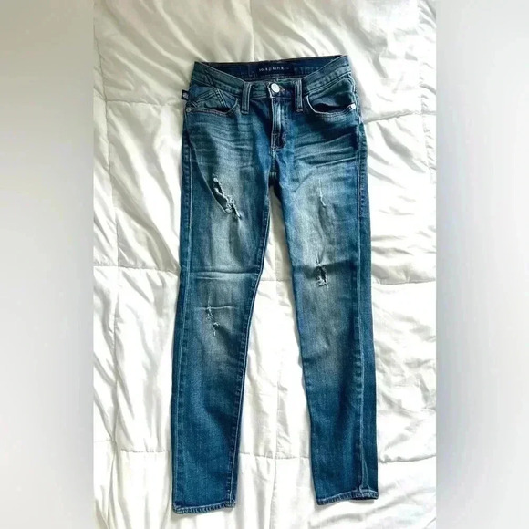 Rock & Republic Distressed Skinny Jeans - Picture 2 of 8